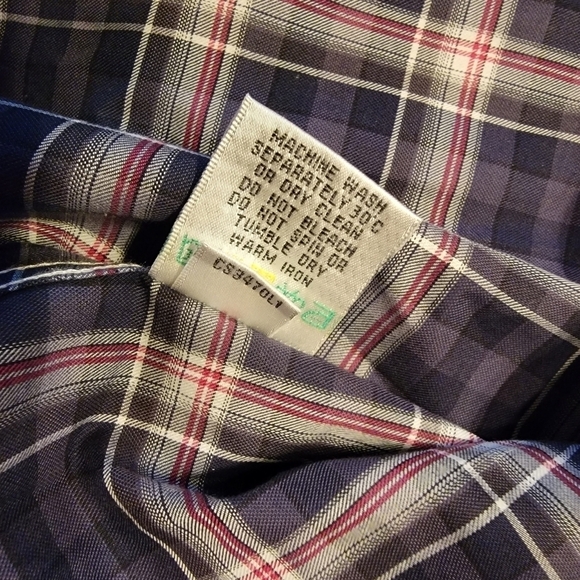 Bugatchi  Classic Fit Button Down Collar Shirt - Picture 6 of 6